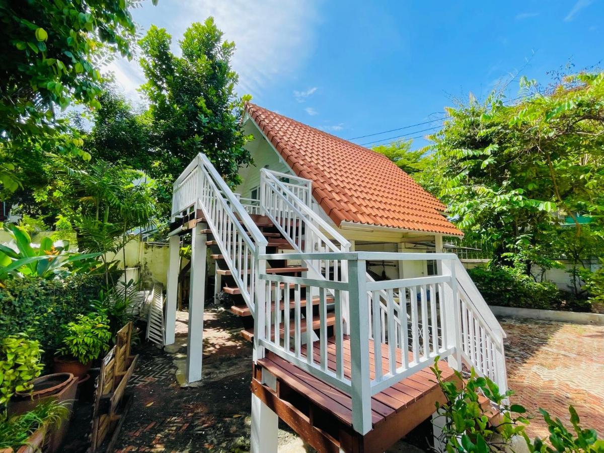 The Backyard 28 Villa Bangkok Exterior photo